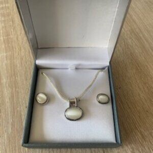 White Stone Necklace & Earring Set